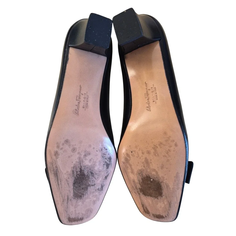 Vintage Salvatore Ferragamo Pumps Dark Academia Quiet Luxury Office Old Money